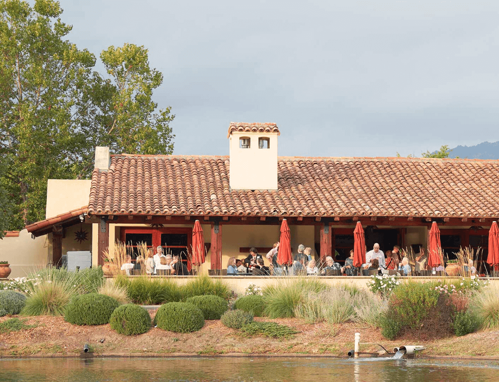 NVN_Family_Yountville_Lakeside