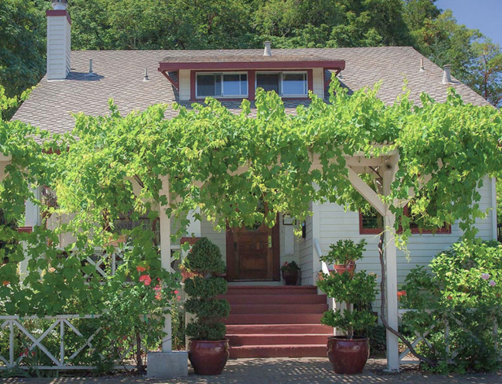 Stay at Calistoga Wine Way Inn