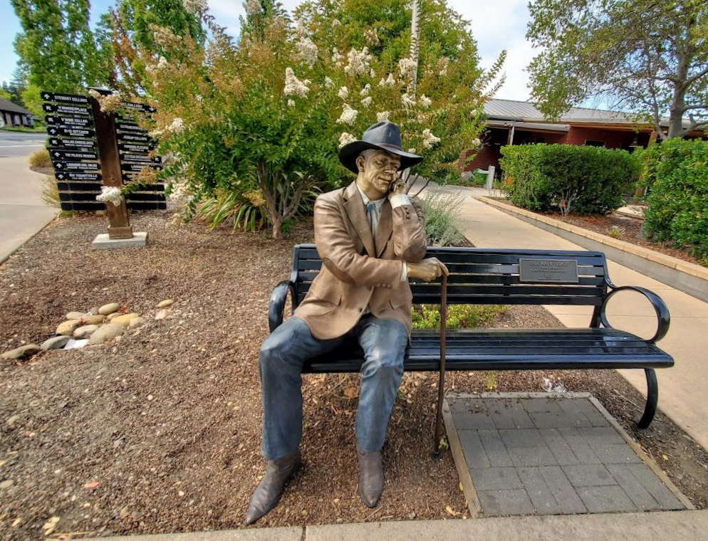 NVN_Summer_Yountville_ArtWalk